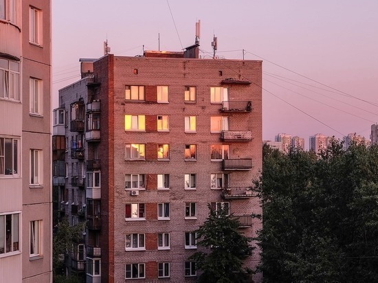 В Тюмени девятилетний мальчик выпал из окна