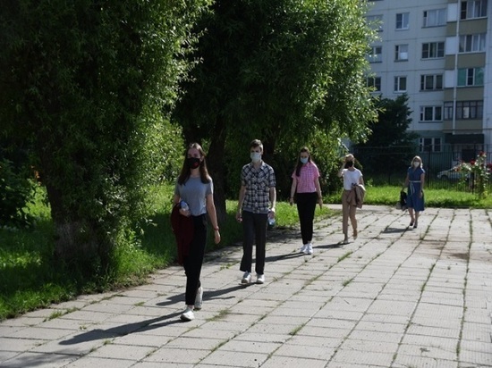 Почти двести человек сегодня сдают ЕГЭ в Серпухове