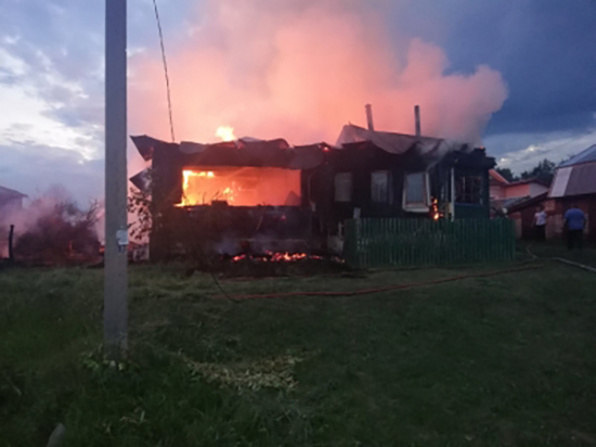 В селе Чаадаево чуть не сгорели два дома