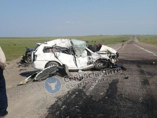 Водитель и пассажир Toyota погибли на трассе в Забайкалье
