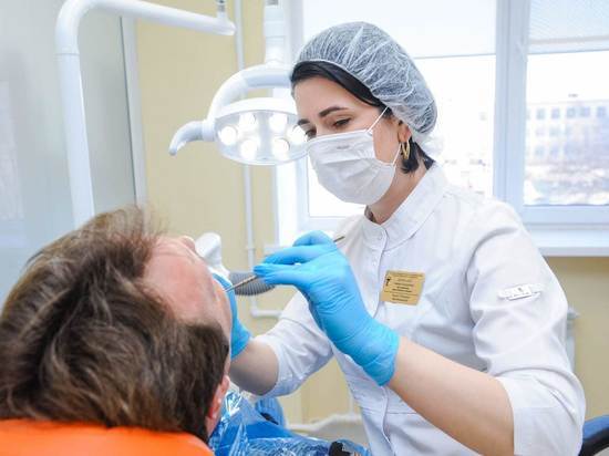 Метод стоматологов поможет выявить болезни по языку