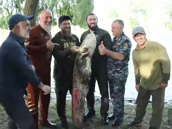 Кадыров показал первую рыбалку на Лебедином озере в Чечне