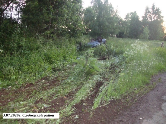 В Слободском районе водитель устроил ДТП с тремя пострадавшими