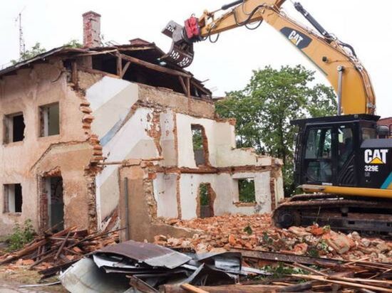 В Брянске с начала года снесли шесть аварийных домов