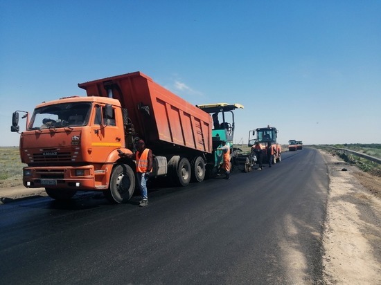В Астраханской области отремонтировано 38,9 километров автомобильных дорог