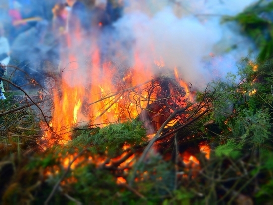 Два лесных пожара потушили в Приангарье с помощью искусственных дождей