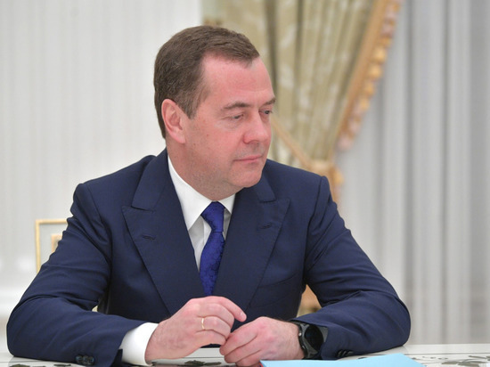Матвиенко рассказала, как Медведеву стать пожизненным сенатором