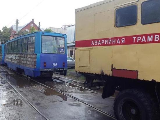 В Краснодаре из-за сильного ливня стоят троллейбусы и трамваи