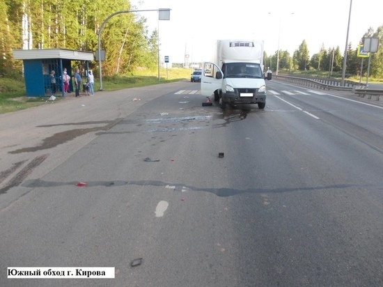 В Кирове при столкновении "Газели" и "Фиата" пострадали два пешехода