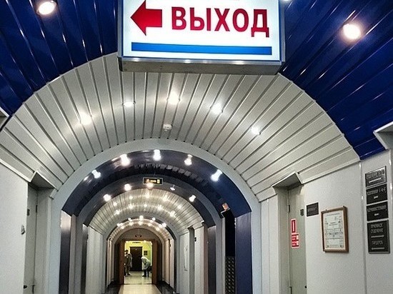 В Петербурге медработников на 23 дня закрыли с психбольными