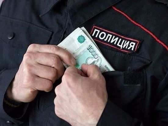 Сотрудники отдела полиции в Тверской области попались на взятках