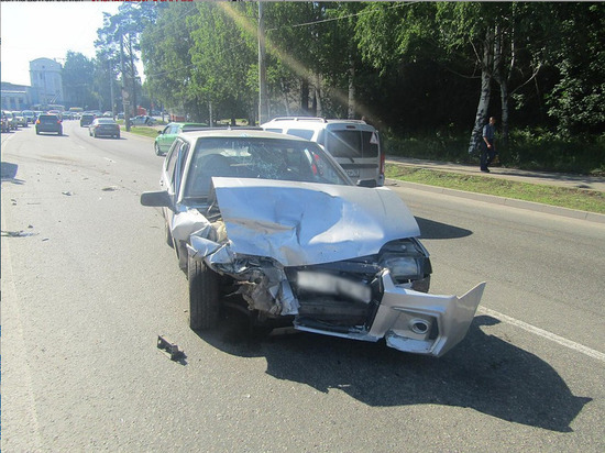 В Ижевске двое водителей пострадали в ДТП
