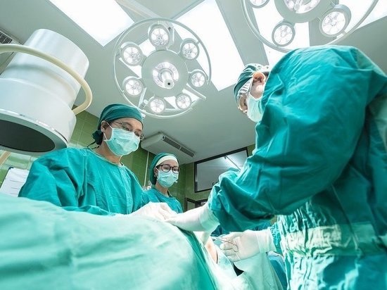 Республиканский онкодиспансер получил пять универсальных хирургических столов