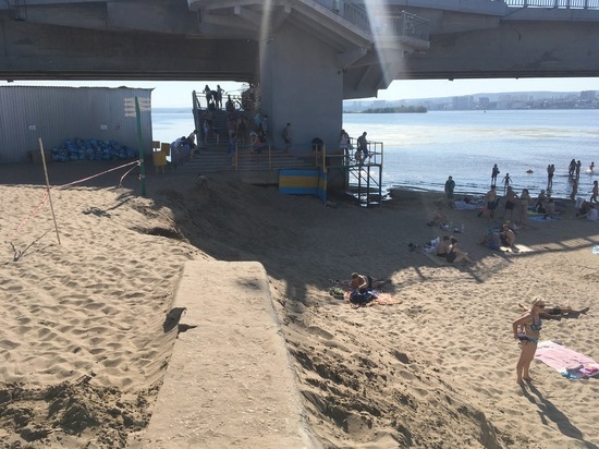 Исчез солидный кусок саратовского пляжа "Городские пески"