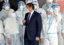 9 июля 2020 года кыргызский президент Сооронбай Жээнбеков обратился к народу республики в пятый раз за время эпидемии коронавируса и вспышки внебольничной пневмонии, которые совместно унесли уже более 500 жизней за последние несколько месяцев только по официальной статистике