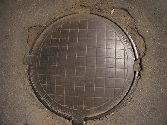 В Железногорске похитили 11 крышек от канализационных люков