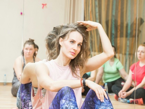 Секс в маленьком городе: бывшая учительница литературы преподает в Барнауле интимную гимнастику