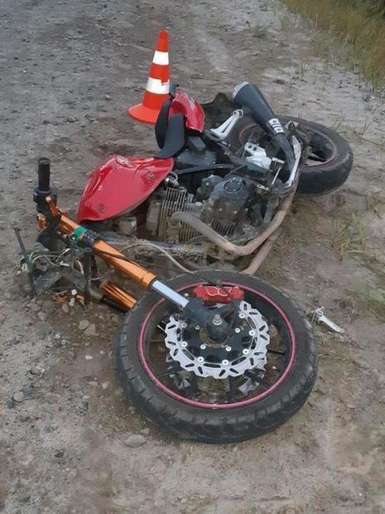 Пьяный мотоциклист опрокинулся в кювет на ямальской трассе
