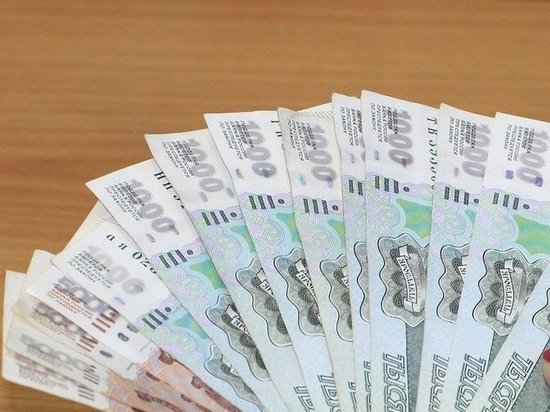 Саратовского полицейского подозревают в вымогательстве крупной суммы денег