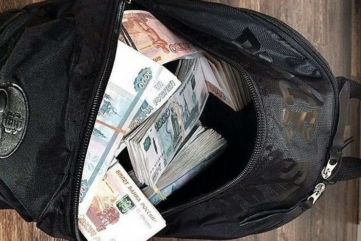 Сумка с деньгами рубли