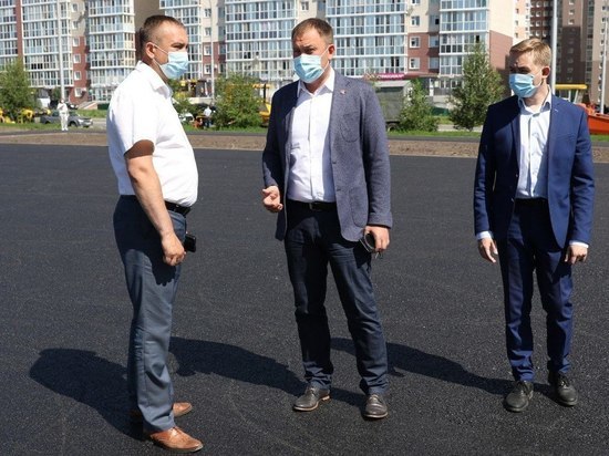 Мэр Кемерова проверил ход работ по возведению нового скейт-парка на Радуге