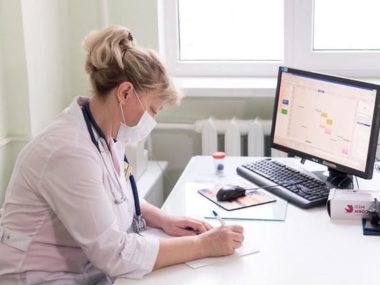 Волгоградские врачи начали бесплатно консультировать онлайн
