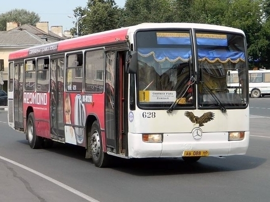 Три городских автобуса изменят схему движения 18 июля в Пскове