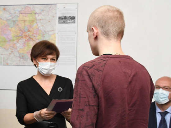 Заключённым следственного изолятора в Серпухове вручили аттестаты