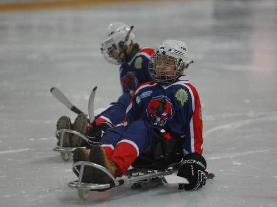 Юные сахалинцы делают успехи в следж-хоккее