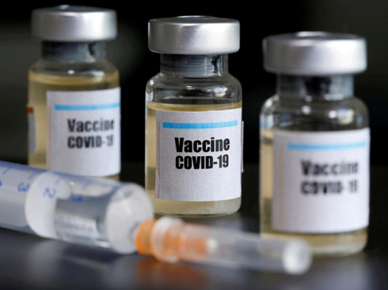 «Гонка» вакцин: прививки от коронавируса появятся зимой