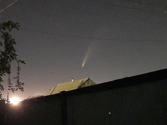 Забайкальцы наблюдают самую яркую за 7 лет комету