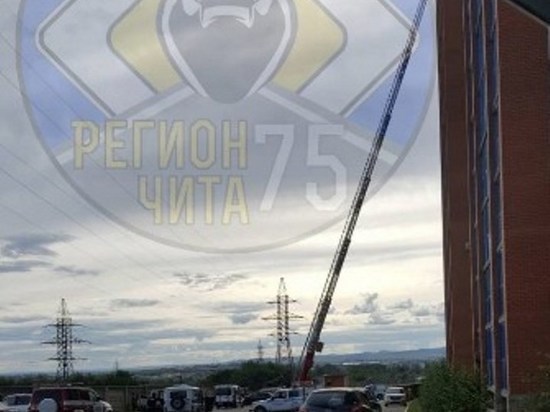 Неадекватного читинца задержали на балконе в «Царском»