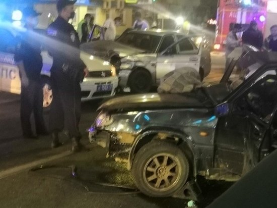 В ночном ДТП в Кирове пострадали четверо