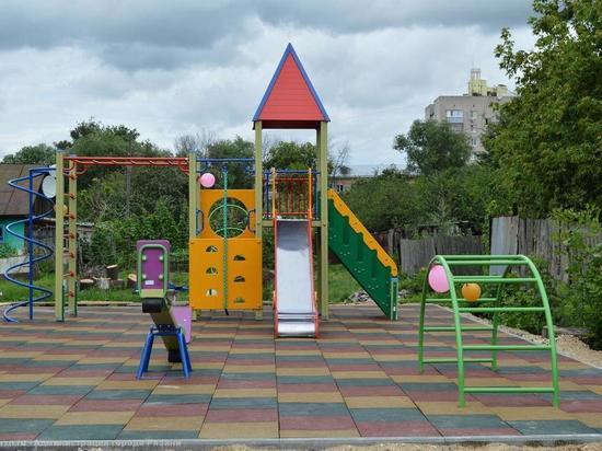 В Рязани в частном секторе открыли новую детскую площадку