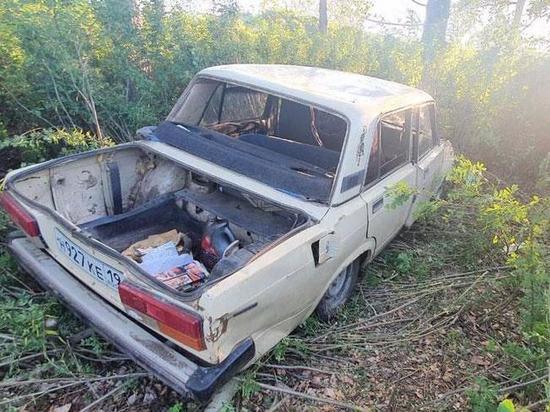 В Хакасии нашли в кювете автомобиль, в котором погиб водитель