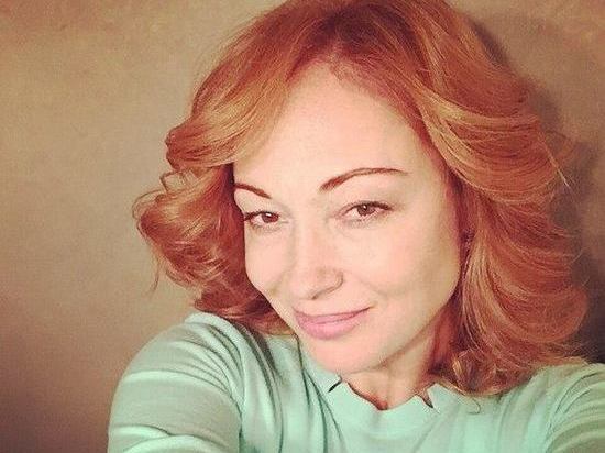 Звезда "Глухаря" повредила руку в Смоленской обаласти