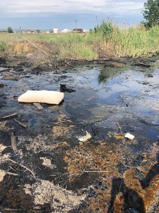 Хозяев «нефтяного озера» в калмыцкой столице до сих пор ищут и не могут найти