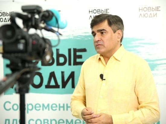 Алексей Нечаев в интервью «Новой газете» рассказал о работе партии нового типа, которая выдвинула на региональные выборы своих кандидатов в 12 регионах
