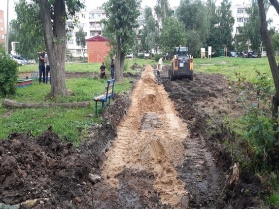 Благоустройство дворов в Серпухове идёт полным ходом