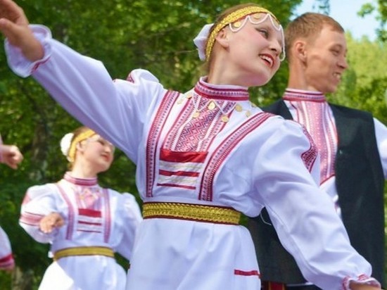 Казанцам предлагают освоить марийские танцы