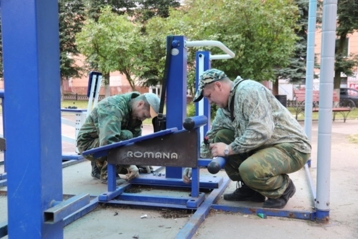 Монтаж уличных тренажеров на бетонное основание