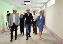 Ход работ на школьных пристройках проинспектировала глава городского округа Серпухов Юлия Купецкая