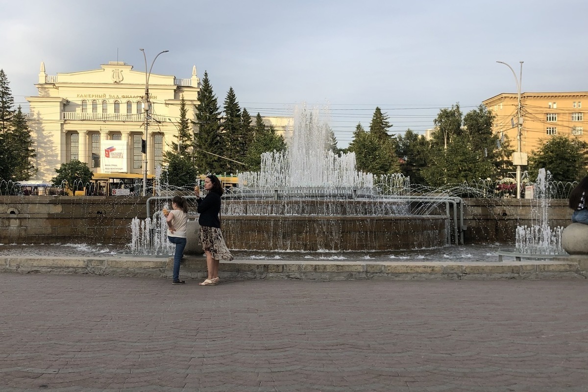 Фонтан бывший. Фонтан Академгородок Новосибирск.