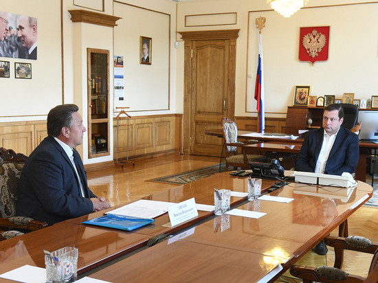 В Монастырщинском районе обновят канализацию и построят ФОК