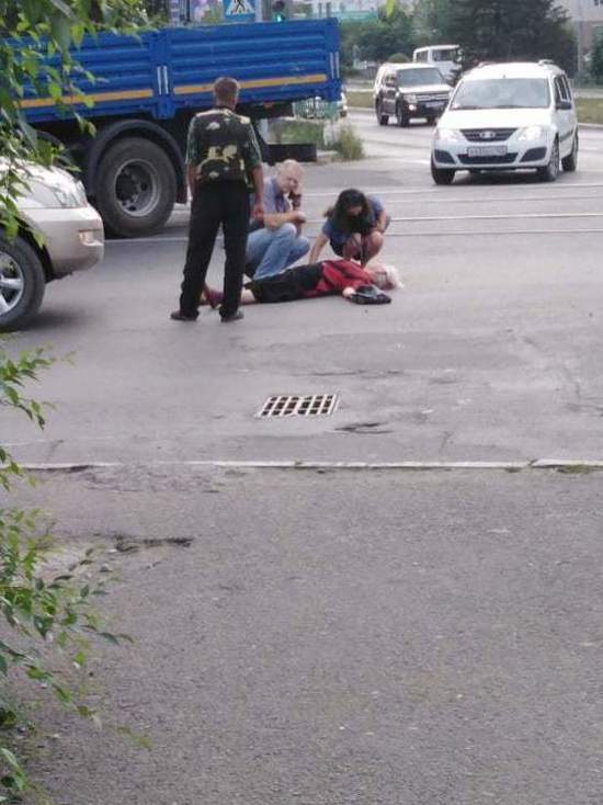 В Бийске пенсионерку сбил автомобиль