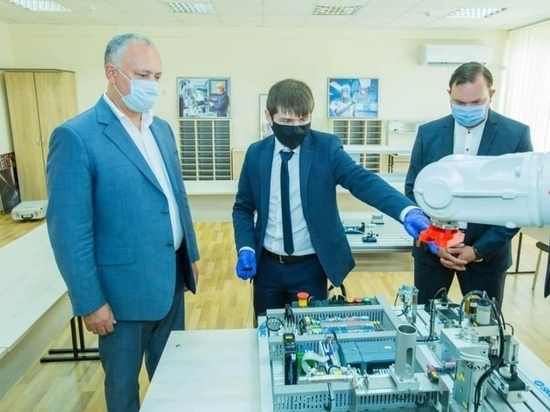Президент Молдовы ознакомился с деятельностью филиала СЭЗ «Бельцы»