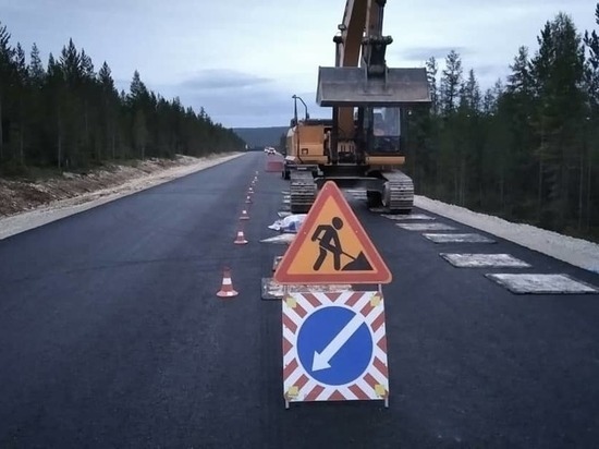 В Якутии экскаватор насмерть задавил дорожного рабочего