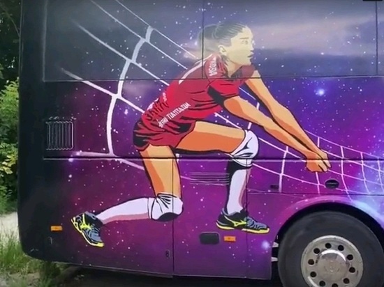 В Туле освятили автобус волейбольной команды "Тулица"
