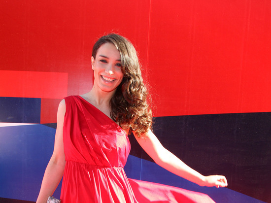 Виктория Дайнеко три месяца не может вернуться в Россию