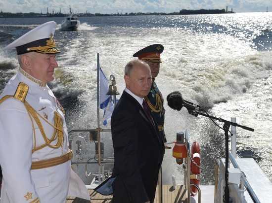 Путин назвал пути достижения уникальных преимуществ российского флота